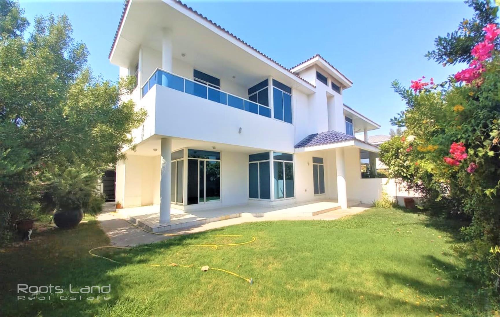 Villa for rent in Umm Suqueim 1 Umm Suqeim R1310 · Roots Land Real